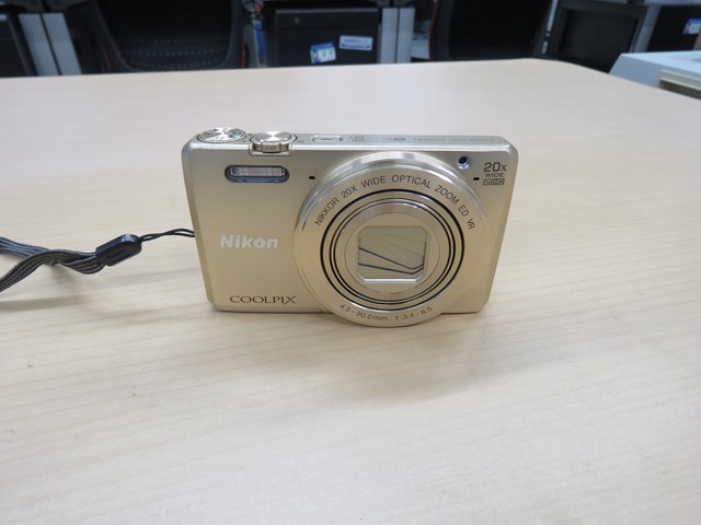 中古専門 備品売却 / Nikon デジタルカメラ COOLPIX S7000 本体 ②