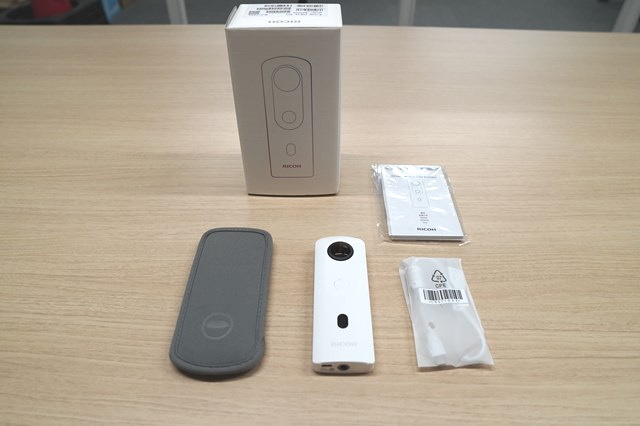 中古専門 備品売却 / RICOH THETA SC2 360°カメラ ① WHITE（ホワイト）